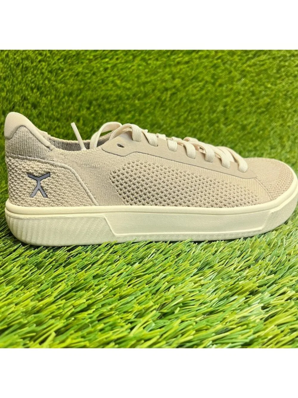 Flux Footwear Adapt Trainer Dune Womens Size 6.5 Athletic Knit Shoes Sneakers